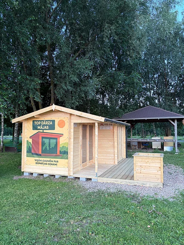 Rive, ar terasi, Ādaži